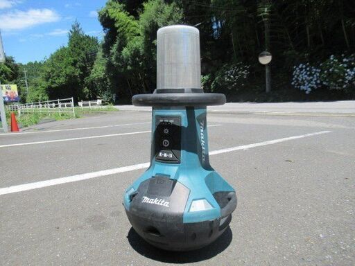 充電式エリアライト ML810 マキタ/makita 税込￥15,400-【店頭引取限定】【寄楽屋 きらくや 成田本店】