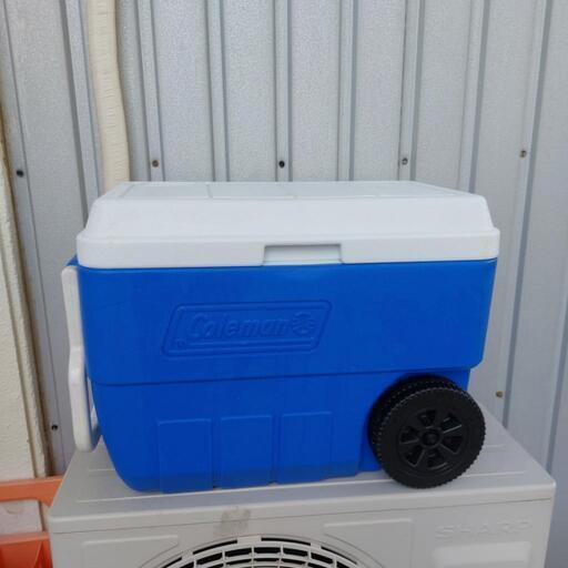 Colemanタイヤ付きクーラーBOX