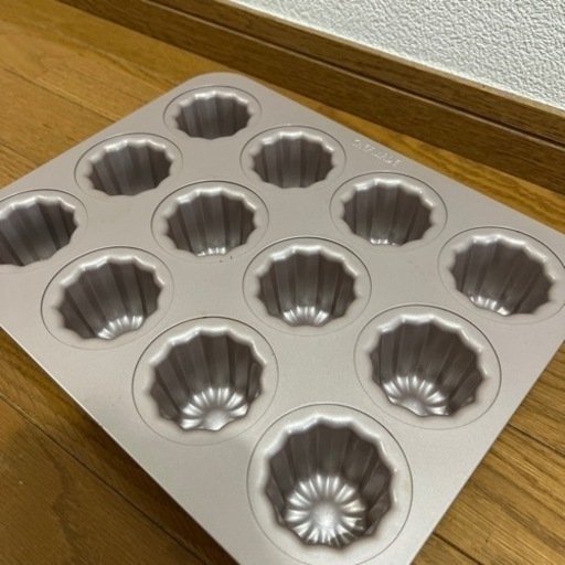 カヌレ型　鉄製