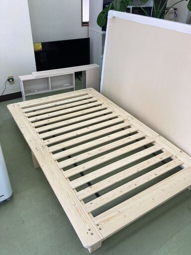 【お取引中】【美品】ヘッドレスト分離可能型 パイン材セミダブルベッド★6036★ お取引中】【美品】ヘッドレスト分離可能型 パイン材セミダブルベッド
