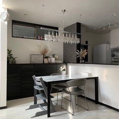 大阪市内に引取可能な方限定！美品 筑波産商 グラナダ Granadaシリーズ 150 ×80 テーブル セラミック天板 強化ガラス ホワイトクオーツ  大理石 マーブル 78000円で購入 新品同様