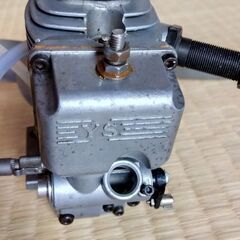 ジャンク品 ラジコンエンジン タイヤ プロペラ パーツ まとめて ケース