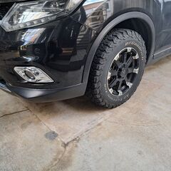 日産エクストレイルT32 LT 225/70R16インチタイヤホイール4本セット5穴 