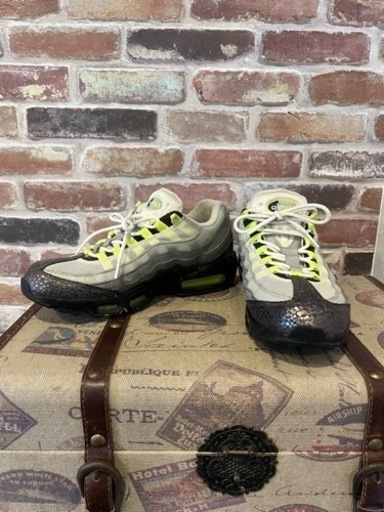 限定　NIKE AIR MAX 95 イエローグラデーション　スニーカー