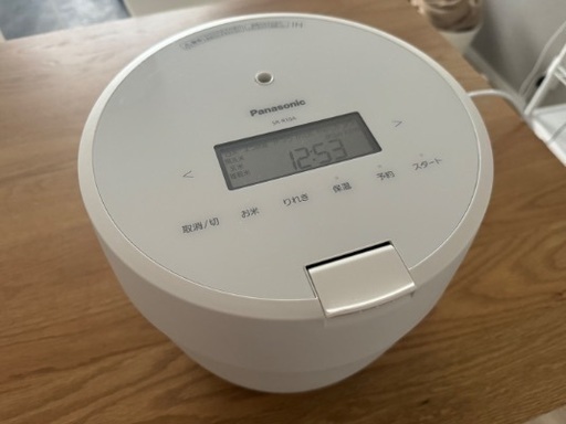 炊飯器5.5合　Panasonic SR-R10A