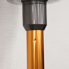 ≪J1361ジ限≫通電OK Dyson/ダイソン 掃除機 コードレスクリーナー cyclone V10 Fluffy SV12 掃除用品/グッズ 家電 充電式 現状品  