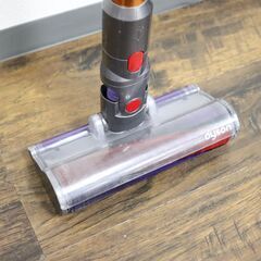 ≪J1361ジ限≫通電OK Dyson/ダイソン 掃除機 コードレスクリーナー cyclone V10 Fluffy SV12 掃除用品/グッズ 家電 充電式 現状品  