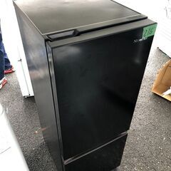 NO 216 🌈北九州市内配送設置無料✨🌈 2022年　ハイセンス 冷蔵庫 幅48.1cm 162L ブラック HR-D15FB 2ドア 右開き 自動霜取り コンパクト