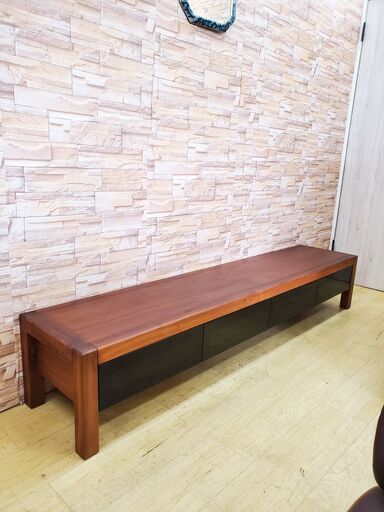 幅200 (196㎝) LIVING HOUSE (リビングハウス) TRUNK (トランク) テレビボード ウォールナット材 脚付き ロータイプ ローボード AVボード 扉4枚 参考価格180000円■幅196㎝×奥行40㎝×高さ35㎝■近隣配送無料 買取帝国 朝霞店