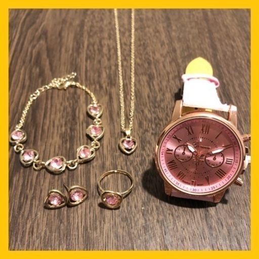 服　ファッションアクセサリー　腕時計
