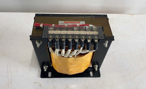トランス（変圧器）１ｋVA（1117）