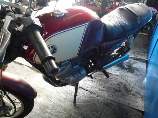 YAMAHA SRV250S 白/赤 格安提供車 エンジン始動確認 半額配送キャンペーン 期間限定車体価格 現状渡し諸経費￥0- 横浜 P-Yard YAMAHA SRV250S 白/赤 格安提供車 エンジン始動確認 半額配送