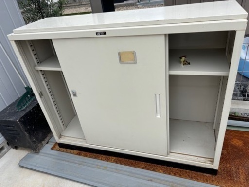 物置　家具収納