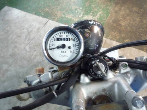 YAMAHA TW200 白 格安提供車 半額配送キャンペーン 期間限定車体本体