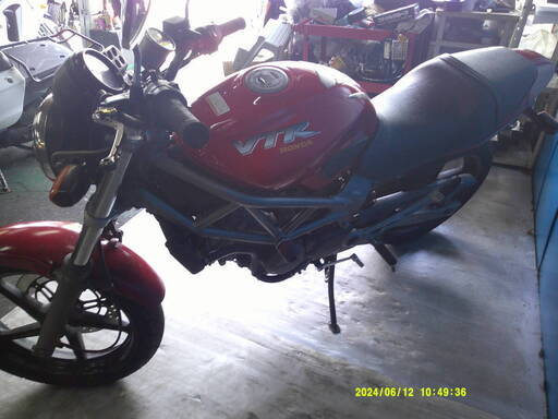 HONDA VTR250 赤 エンジン始動確認 自賠責保険で乗れます 半額配送