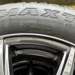215/65r/16
 アルファード、ベルファイヤ  スタッドレスタイヤホイールセット