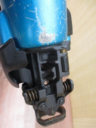 makita マキタ AR411HR 高圧 エアビス打ち機 中古品 【ハンズクラフト  