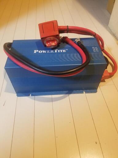 すぐに使えるケーブル付き　POWER TITE 正弦波インバーター2000W