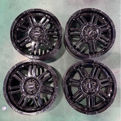 B-MUD X  17インチホイール　5穴　114.3  　車のパーツ タイヤ、ホイール　　