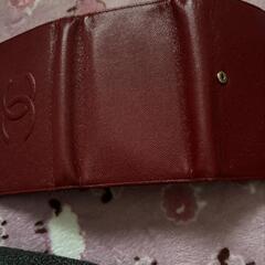 シャネル二つ折り財布