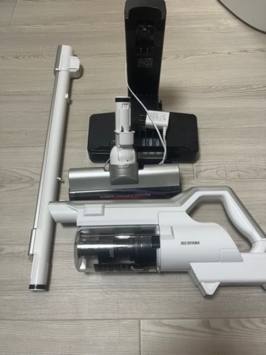 アイリスオーヤマ スティッククリーナー 掃除機 SCD-120P-W  本日のみこのお値段です！