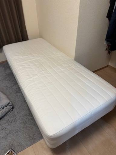 無印ベッド　脚付きマットレススモールサイズ