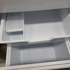 J7108　★6ヶ月保証付★　Hisense　ハイセンス　２ドア冷蔵庫　HR-D15F　ホワイト　2022年製 クリーニング済み　【リユースのサカイ柏店】参考価格36,150円