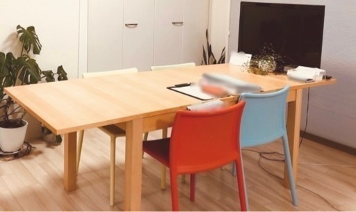 【終了しました】イケア IKEA 伸長式ダイニングテーブル　BJURSTA ビュースタ　取りに来てくださる方限定