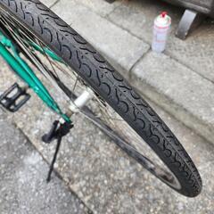 クロスバイク　6変速　サドル　新品  緑　配達可能