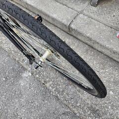 クロスバイク　７００ｘ２８ｃ　６変速　サドル　新品　黒　配達可能