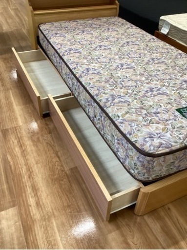 シングルベッド〈引き出し付き〉【町田市再生家具】 243542