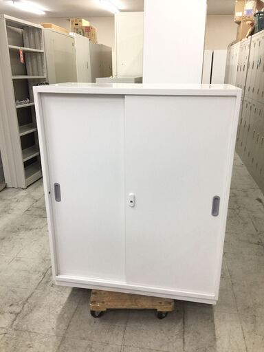 中古　極美品　プラス　スチール製　 書庫　 引戸書庫　 鍵付き 　引き違い書庫　　スチール書庫　収納キャビネット　ロータイプ　3段　幅900×奥400×高さ1100mm　ホワイト　愛知　一宮市　江南市　稲沢市　岩倉市　名古屋　岐阜　各務ヶ原　羽島　三重　グッドプライス一宮