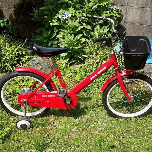 【最終値下げ】子ども自転車　補助輪付　18インチ　ヘルメット付