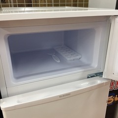 ELSONIC 2ドア冷蔵庫 83L EJ-R832WT F28-01 ELSONIC 2ドア冷蔵庫 83L EJ-R832WT F28-01