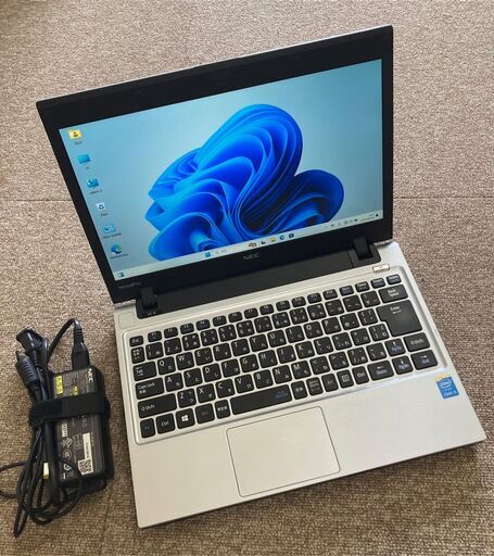 【NEC】13.3インチ コンパクト VersaPro VK-27M/C-K