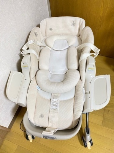 電動　オートスウィング　ハイローチェア　コンビ　Combi