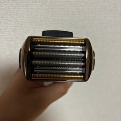 Izumi 電動シェーバー　6枚刃