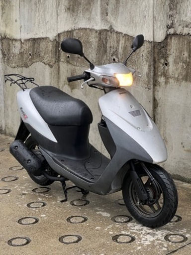 大人気セール‼️安心のバッテリー新品✨️前後タイヤ新品✨️ドライブベルト新品✨️嬉しいシート張り替え♪オイル満タン補充済みオイル交換不要⭕️継ぎ足しだけで2サイクルでパワフルな走りCA1PA レッツ2✴