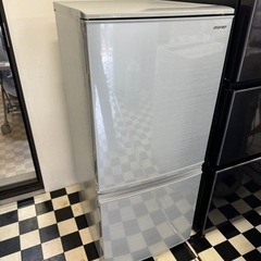【リサイクルサービス八光】2020年製　シャープ SHARP 冷蔵庫 137L つけかえどっちもドア SJ-D14F-S