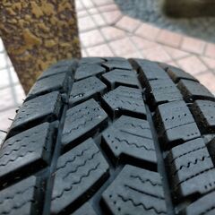 【良品】走行１０００ｋｍ未満　軽自動車　２０２３年製　スタッドレス　アルミ