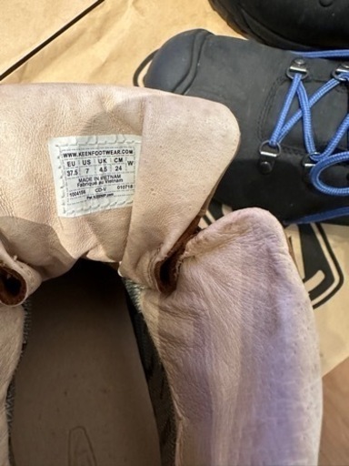 値下登山、KEEN、試着のみ24cm.27cm (しぶさんさん) 物井のスポーツの  