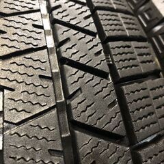 DUNLOP WINTER MAXX WM03 225/60R17 17インチ スタッドレス 4本 20年製 アルファード ヴェルファイア スバルXV等　(KTF021)