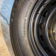 ハイエース新車取外しタイヤ