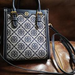 Tory Burch トリーバーチ モノグラム バッグ
