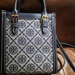 Tory Burch トリーバーチ モノグラム バッグ
