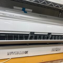 ☆中古￥19800！TOSHIBA　激安エアコン　6畳用2.2kwルームエアコン　RAS－221DS　家電　　2014年製　【BF182】