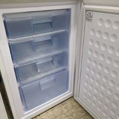 J7130　★6ヶ月保証付★　IRIS　OHYAMA　アイリスオーヤマ　１ドア冷凍庫　IUSD-9A-W　ホワイト　2019年製 クリーニング済み　【リユースのサカイ柏店】参考価格34,800円