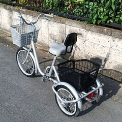 ★お届け可!!★大人用 三輪 自転車 前かご・ライト新品交換済み 背もたれ付き