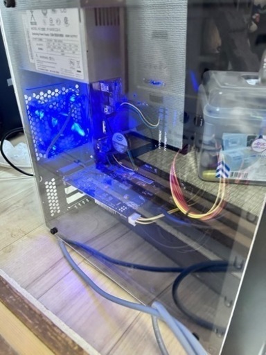 デスクトップPC 光るヤツ