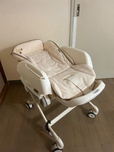 【交渉中】COMBI  ベビーラック　スイング機能つきハイローチェア　ルシエスAT